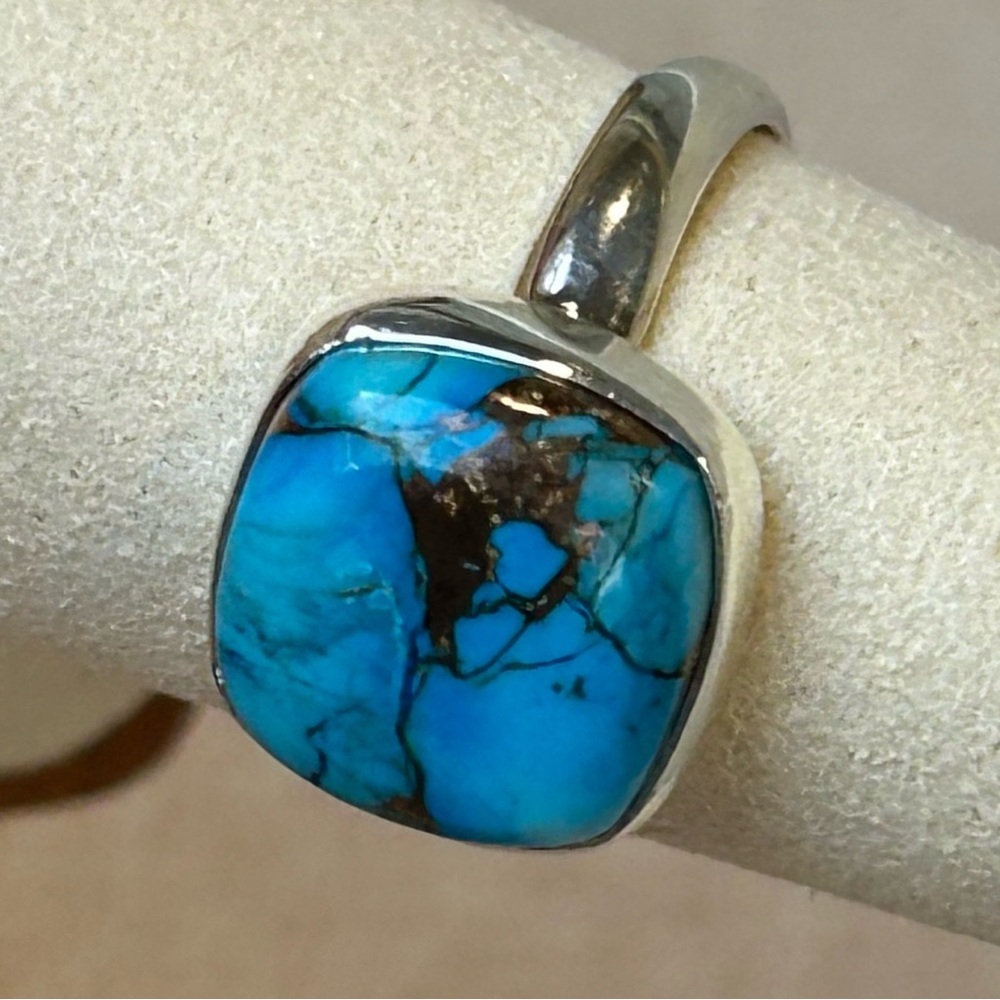 925 Kingman Ice Blue Dahlia Sterling Silver Ring